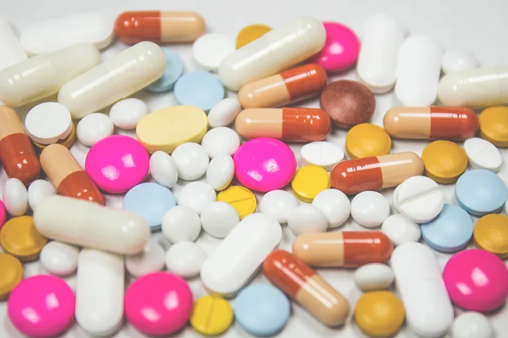 O plano de saúde não pode deixar de fornecer medicamentos para tratamento de doenças